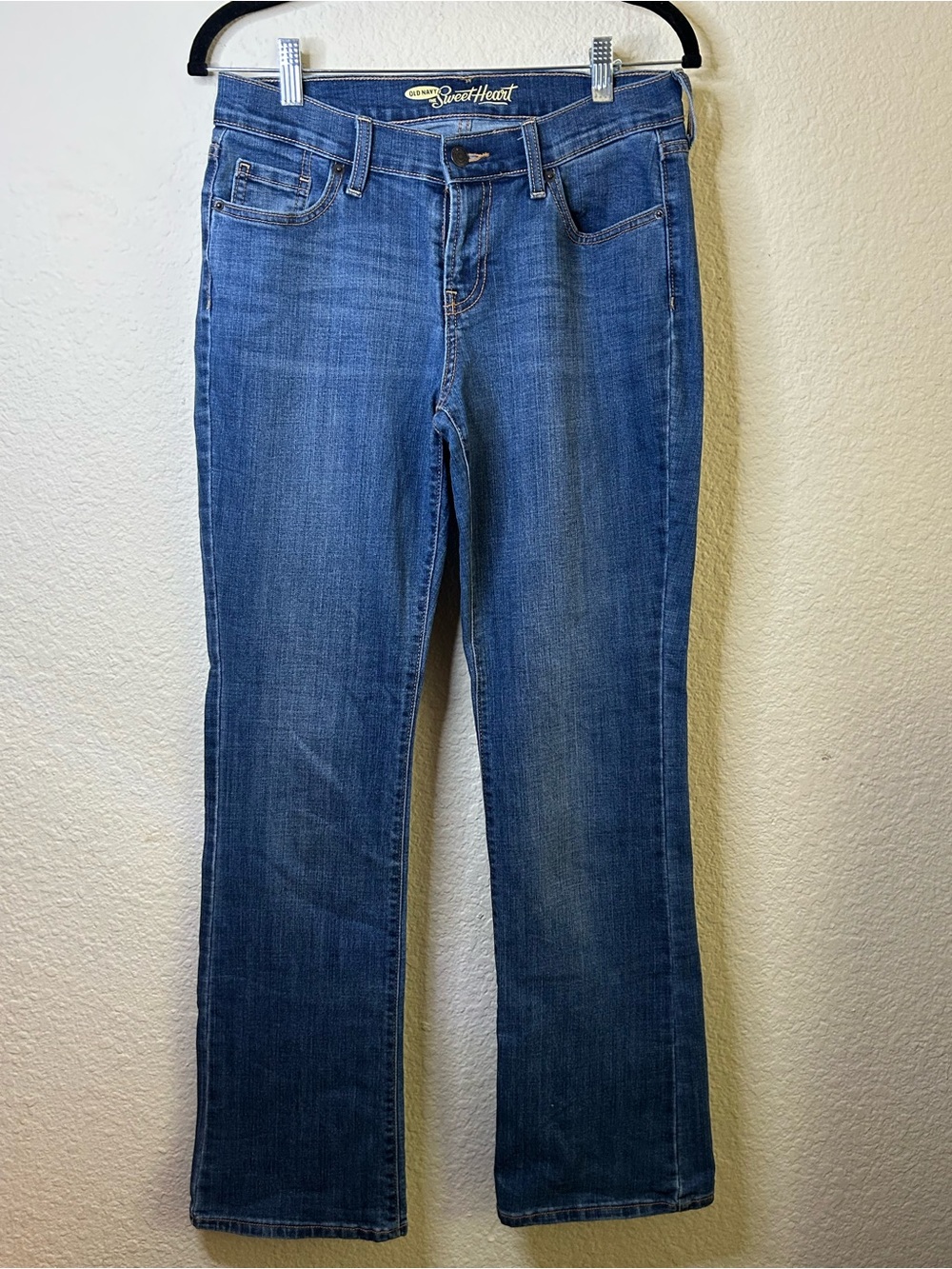 Old Navy The Sweetheart Women's Boot-Cut Jeans in Medium Blue Wash 4 Casual